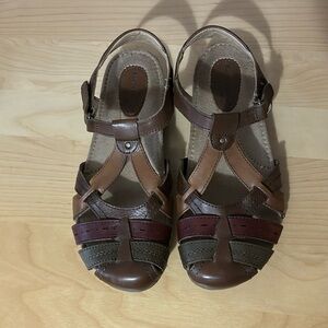 Earth Origins multi color sandal
